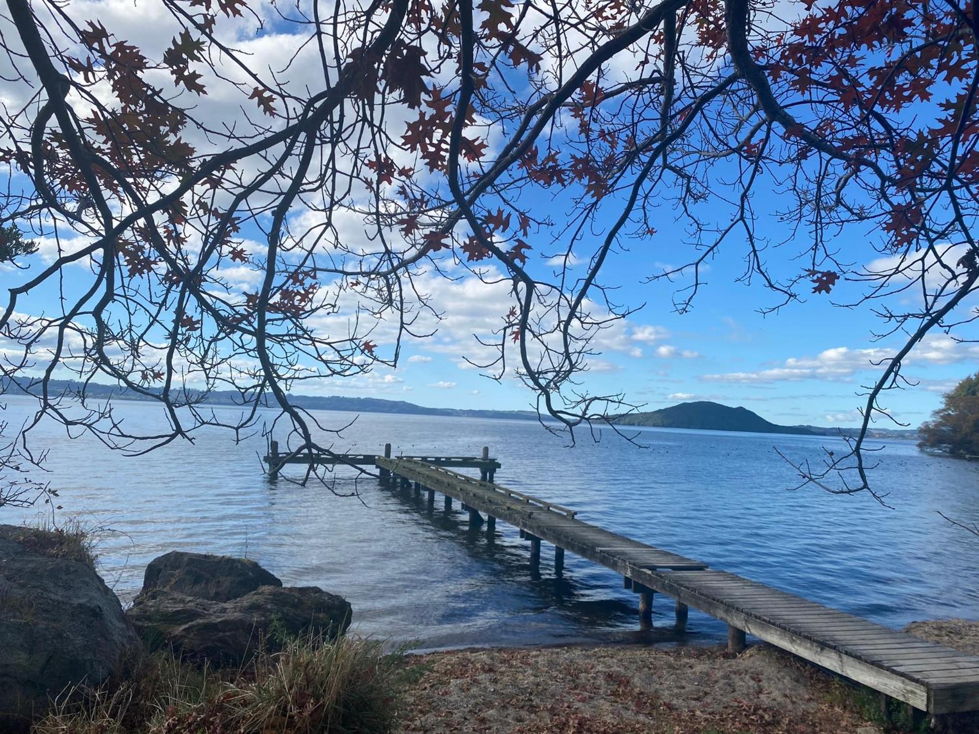 Zodiac Bay Lake Retreat Rotorua Exterior foto